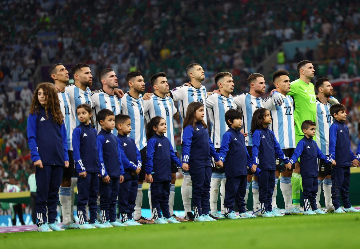 Camiseta titular Argentina vs. Australia; Qatar 2022. Foto: Reuters.