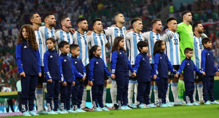 Camiseta titular Argentina vs. Australia; Qatar 2022. Foto: Reuters.