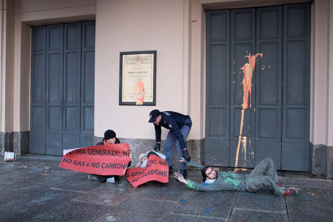 Activistas tiraron pintura a museo italiano_Reuters