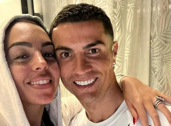 Georgina Rodríguez y Cristiano Ronaldo. Foto: Instagram/georginagio