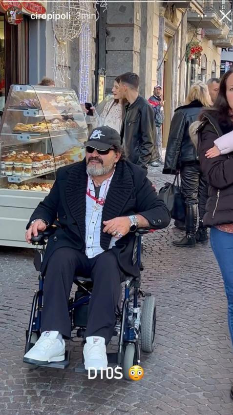Se encontró una persona parecida a Maradona. Foto: Instagram/ciropipoli.