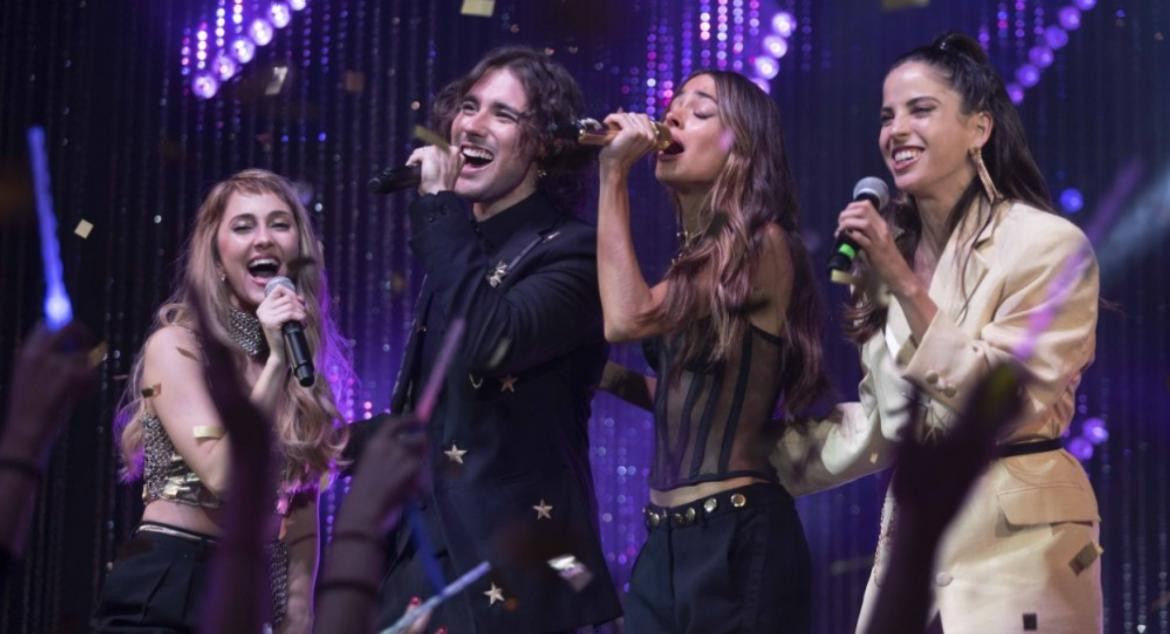 Tini, Mechi Lambre, Cande Molfese y Jorge Blanco se reencontraron en un escenario. Foto: NA.