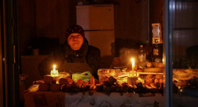 La ciudad ucraniana Odesa está sin electricidad por ataques rusos_Reuters