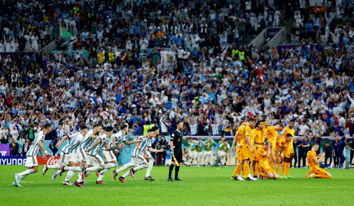 El polémico festejo de Argentina ante Países Bajos. Foto: Reuters.