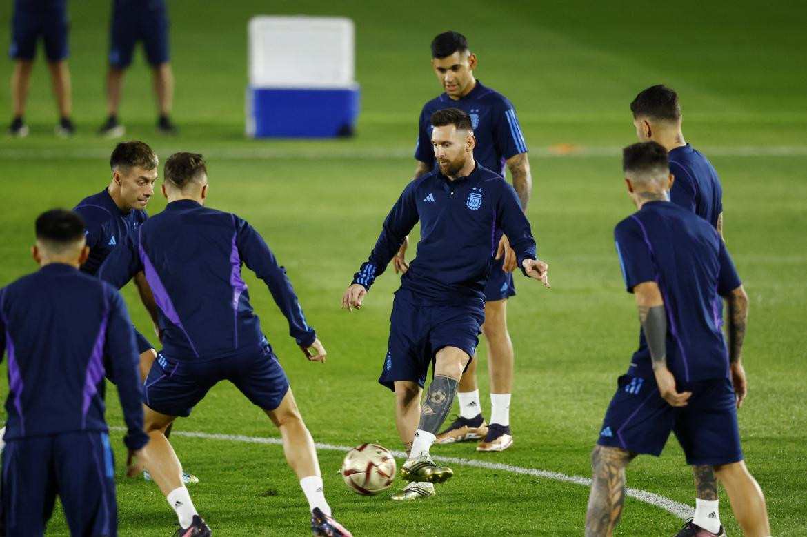 Entrenamiento de Selección Argentina en Doha. Foto: Reuters.