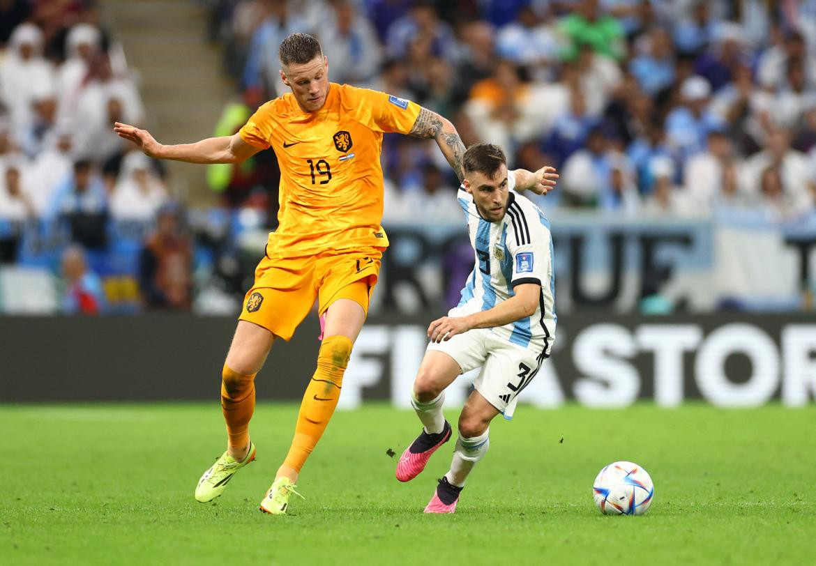 Nicolás Tagliafico vs. Países Bajos. Foto: Reuters.