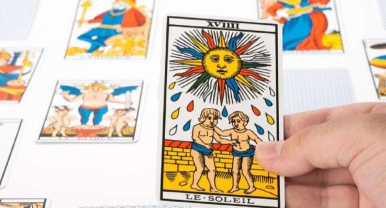 Cartas de Tarot: El Sol. Foto: WikiCommons.