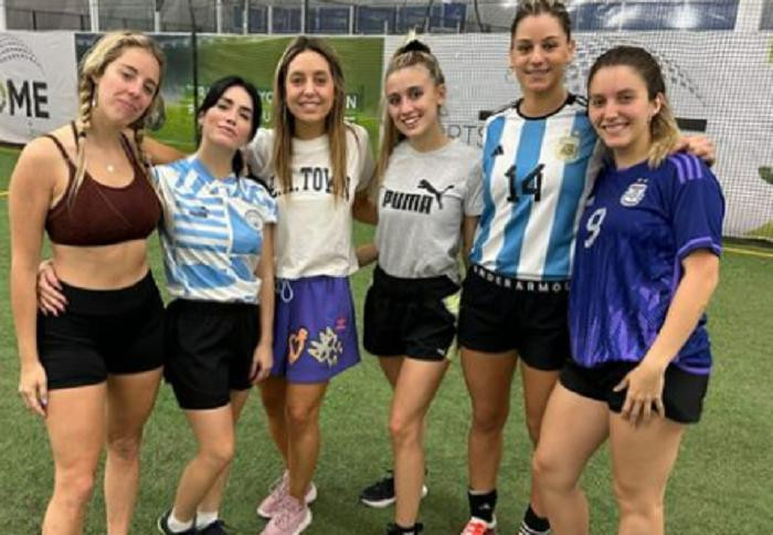 Las influencers se encontraron en Qatar. Foto: Instagram/natijota.