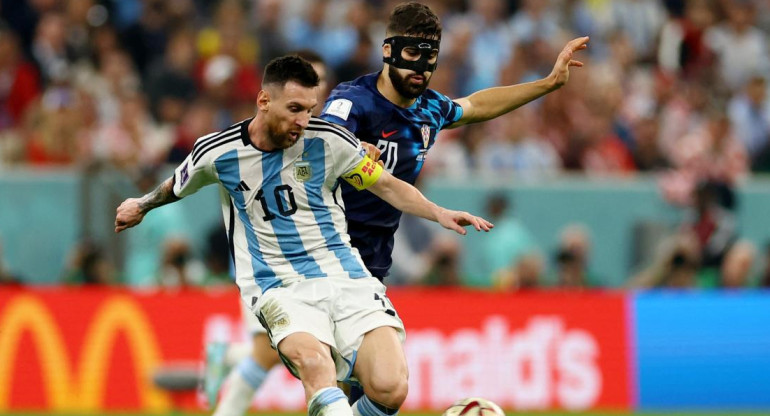 Josko Gvardiol y Lionel Messi; Argentina-Croacia. Foto: Reuters.