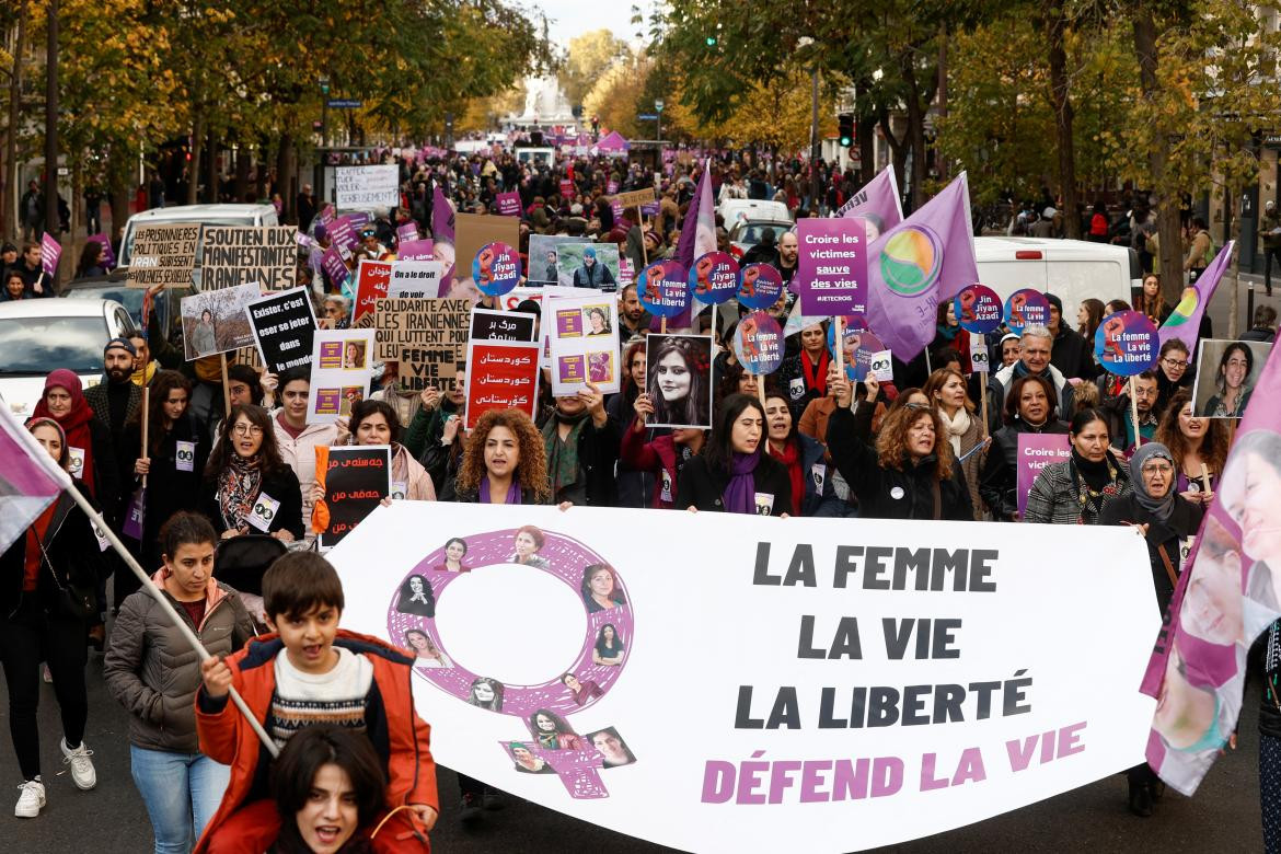 Protestas en Francia contra la violencia de género. Foto: Reuters