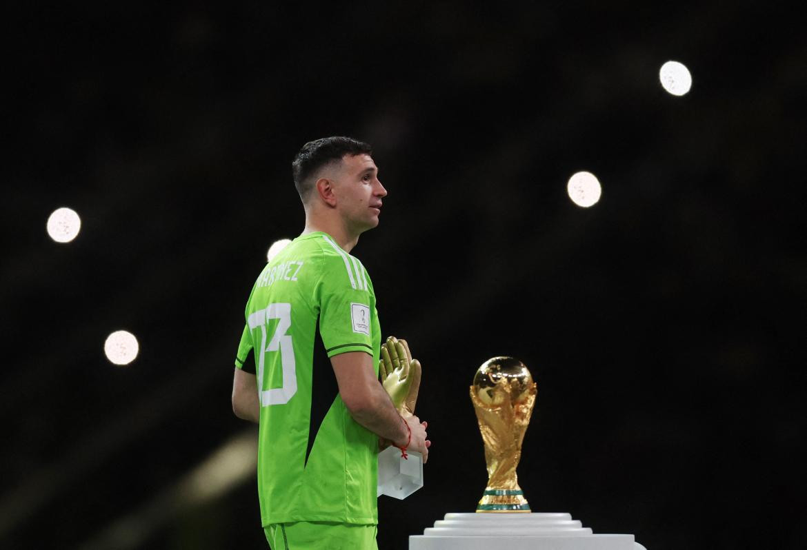 Emiliano Martínez fue elegido mejor arquero del Mundial. Foto: Reuters.