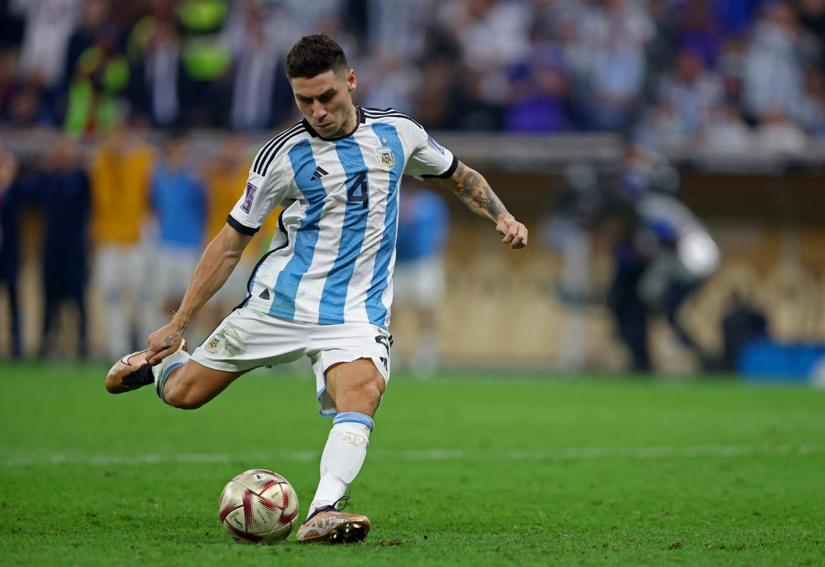 Gonzalo Montiel y el penal que consagró campeón del mundo a Argentina. Foto: Reuters.