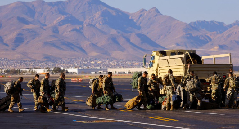 Militares norteamericanos llegan a la frontera con México_Reuters