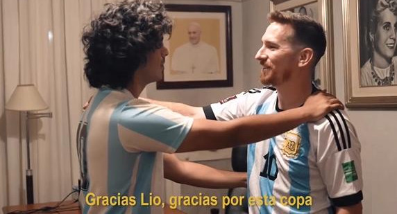 Spot de Messi y Maradona en la intendencia de Merlo. Foto: Captura de Video.