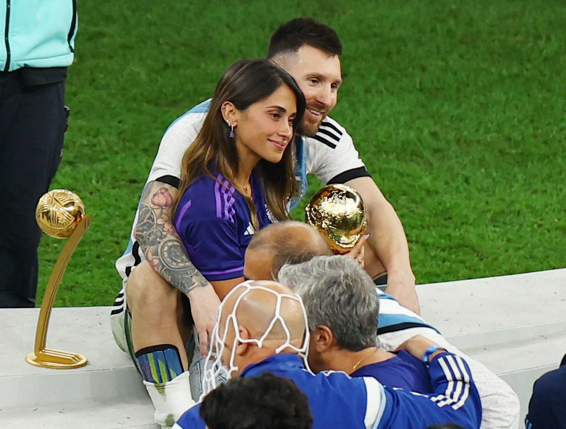 Lionel Messi y Antonela Roccuzzo. Foto: REUTERS.