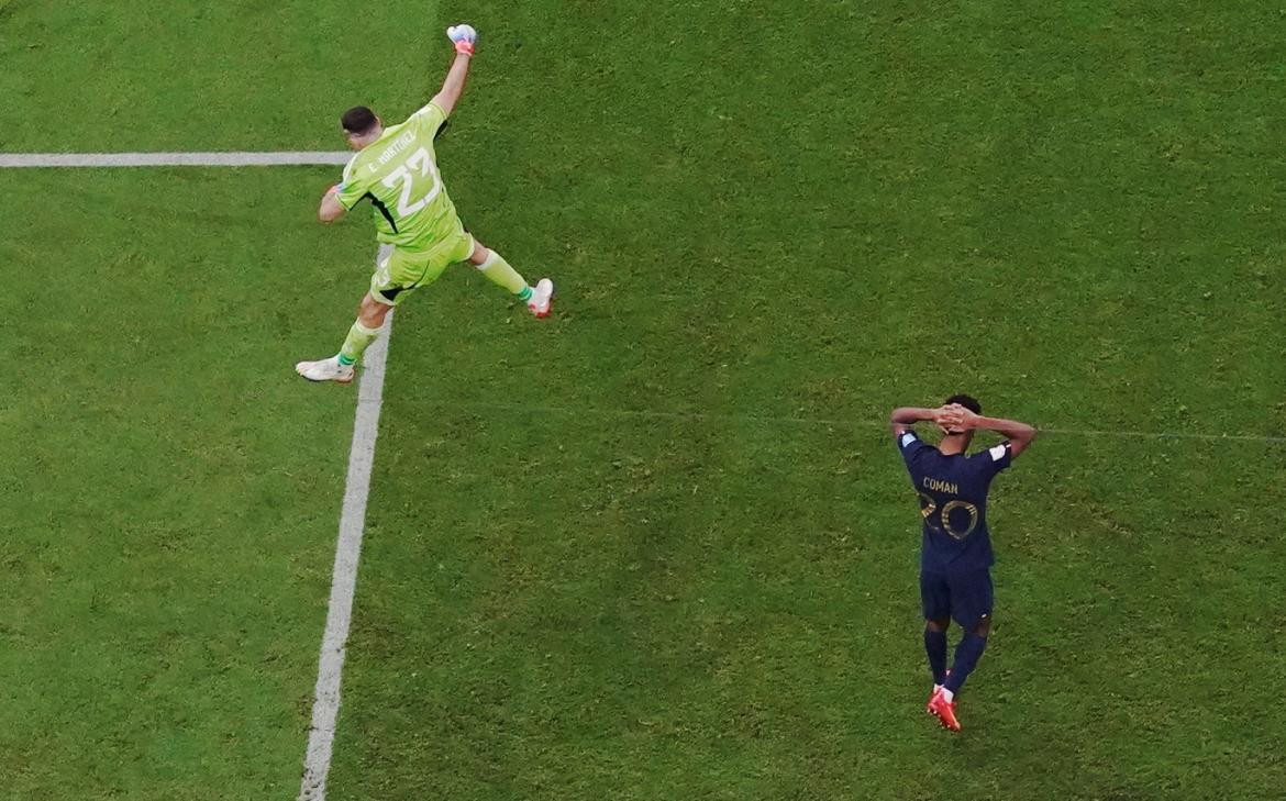 Emiliano Martínez, festejos en la final del Mundial. Foto: REUTERS
