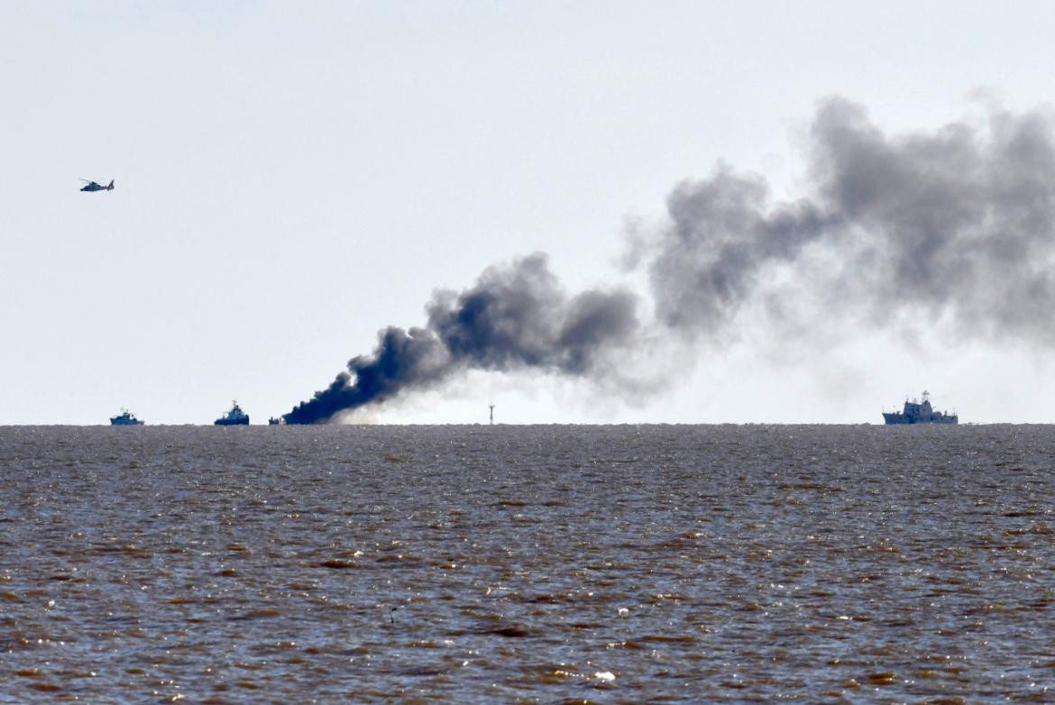 Incendio barco. Foto. Télam