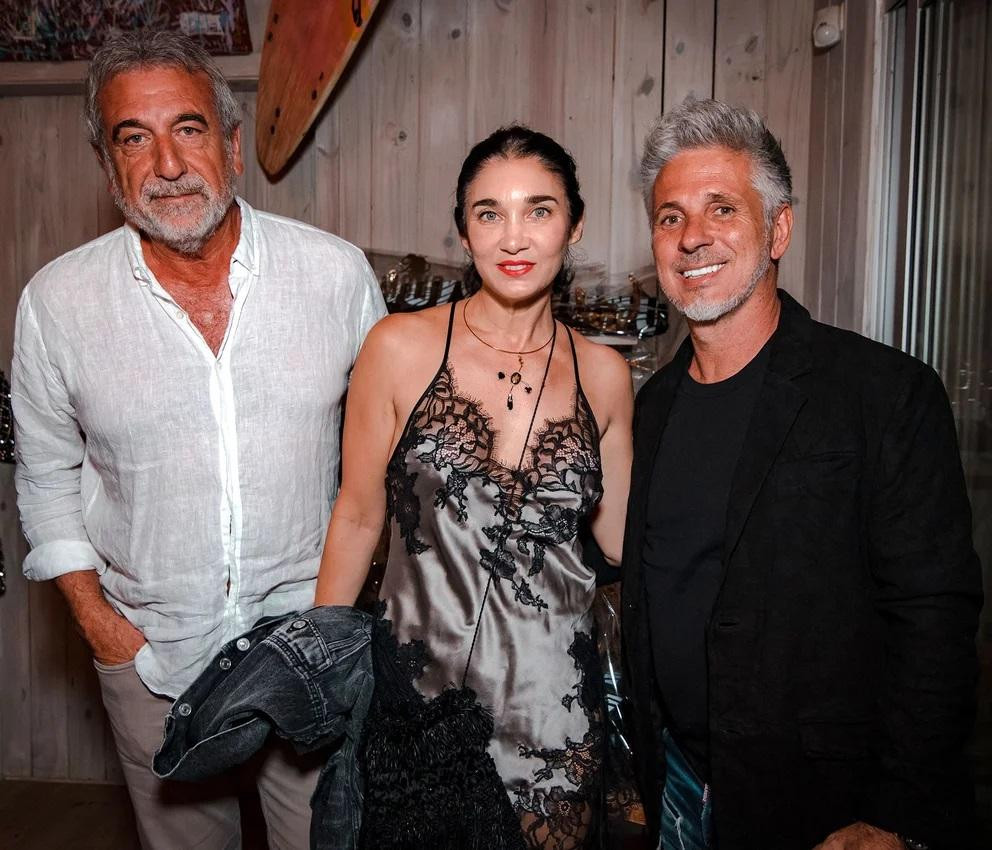 Sunset en Punta del Este 6; Daniel Awada, Yanina Solnicki y Martín Gandara. Foto: Gentileza Red Carpet.