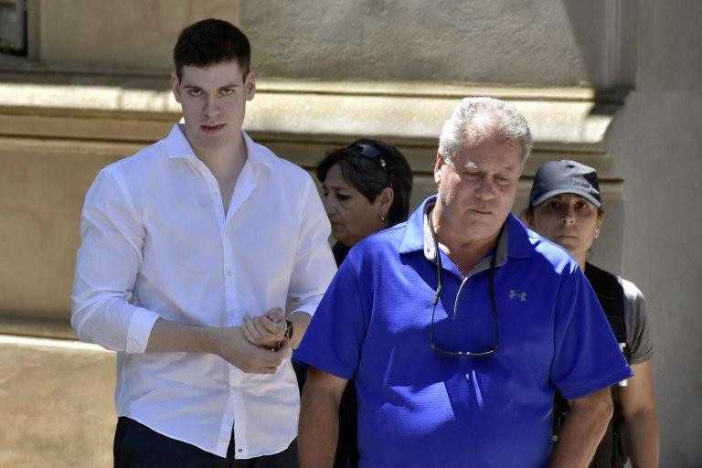 Pablo Ventura junto a su padre. Foto: NA.