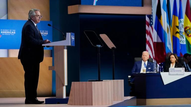 Alberto Fernández en la Cumbre de las Américas. Foto: REUTERS