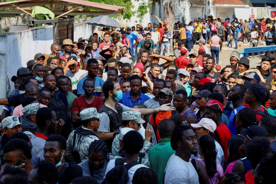 Migrantes esperando cruzar a EE.UU_Reuters