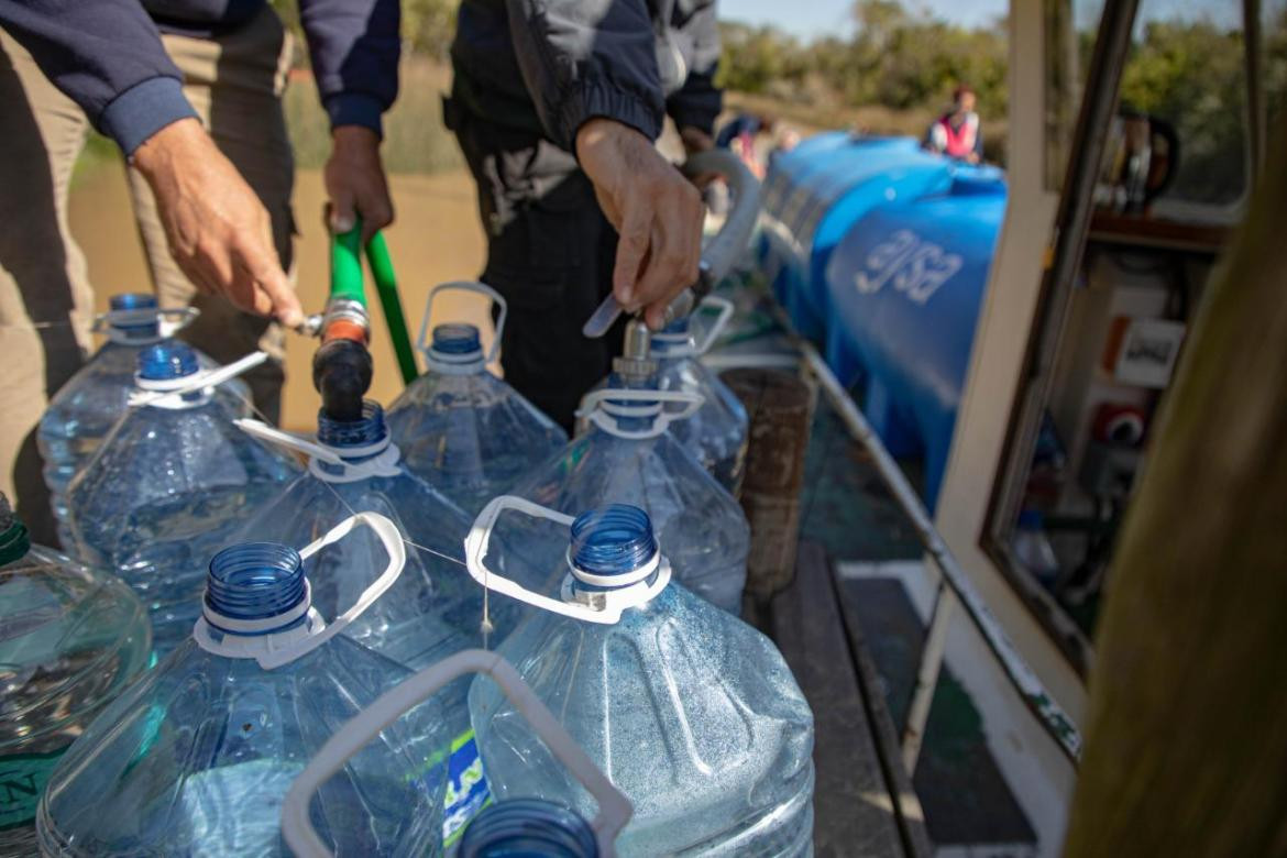 	Desde el 2020, AySA entregó más de 13 millones de litros de agua potable a 5 mil familias en el Delta