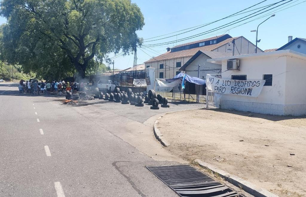 Los piquetes en el Puerto de Rosario. Foto: Twitter @gabimeglio.