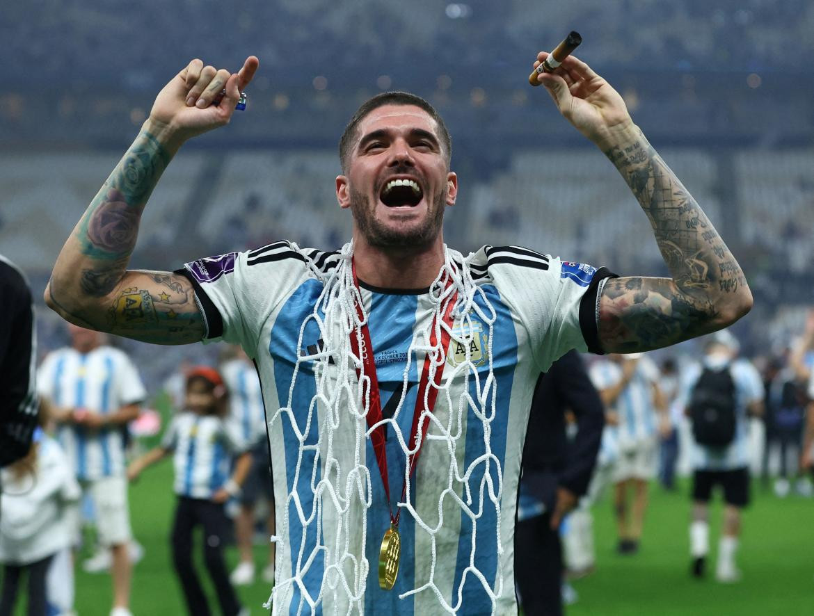 Rodrigo De Paul en el festejo del Mundial de Qatar. Foto: Reuters.