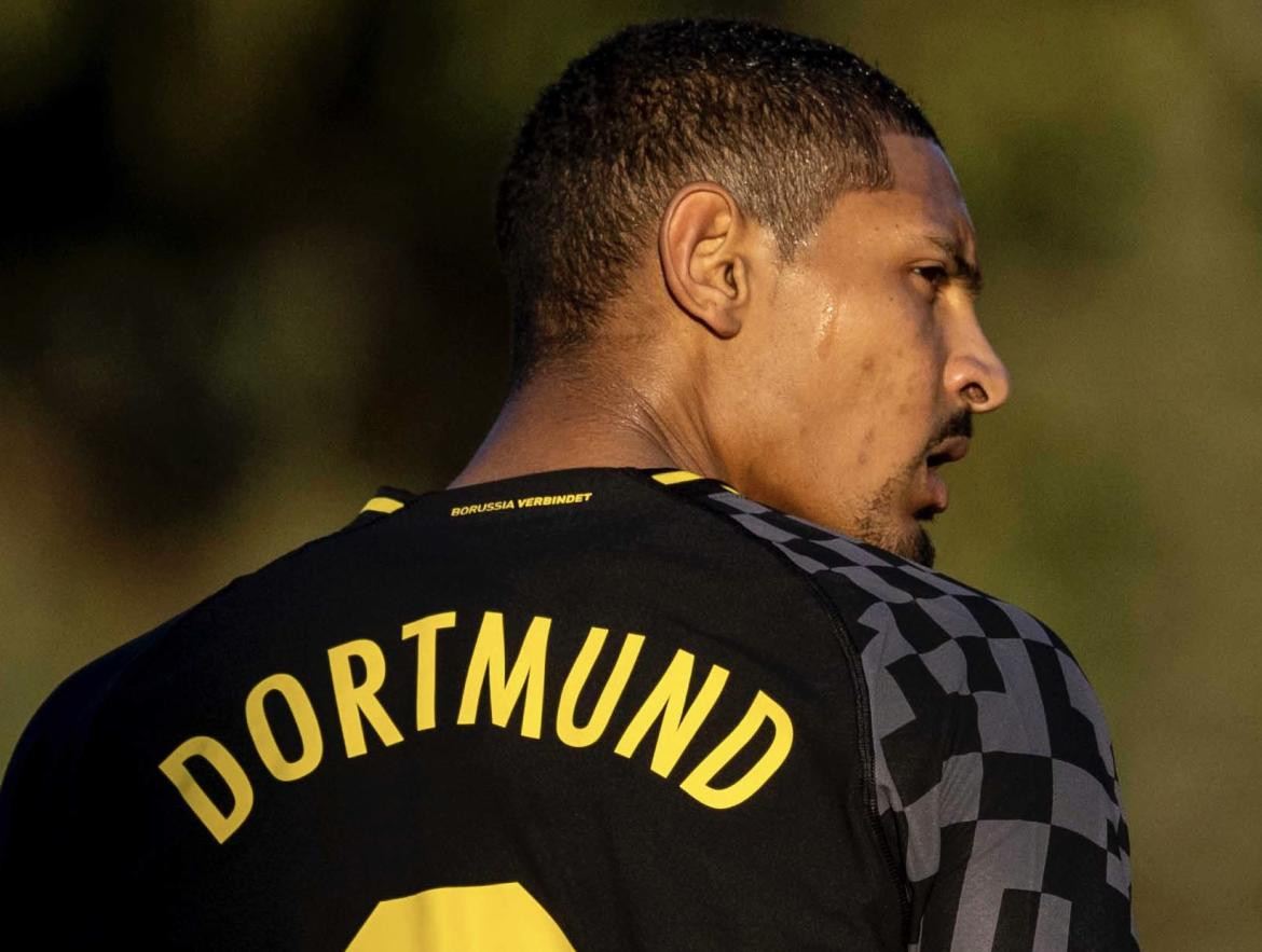 Sebastien Haller, futbolista. Foto: Twitter @BVB