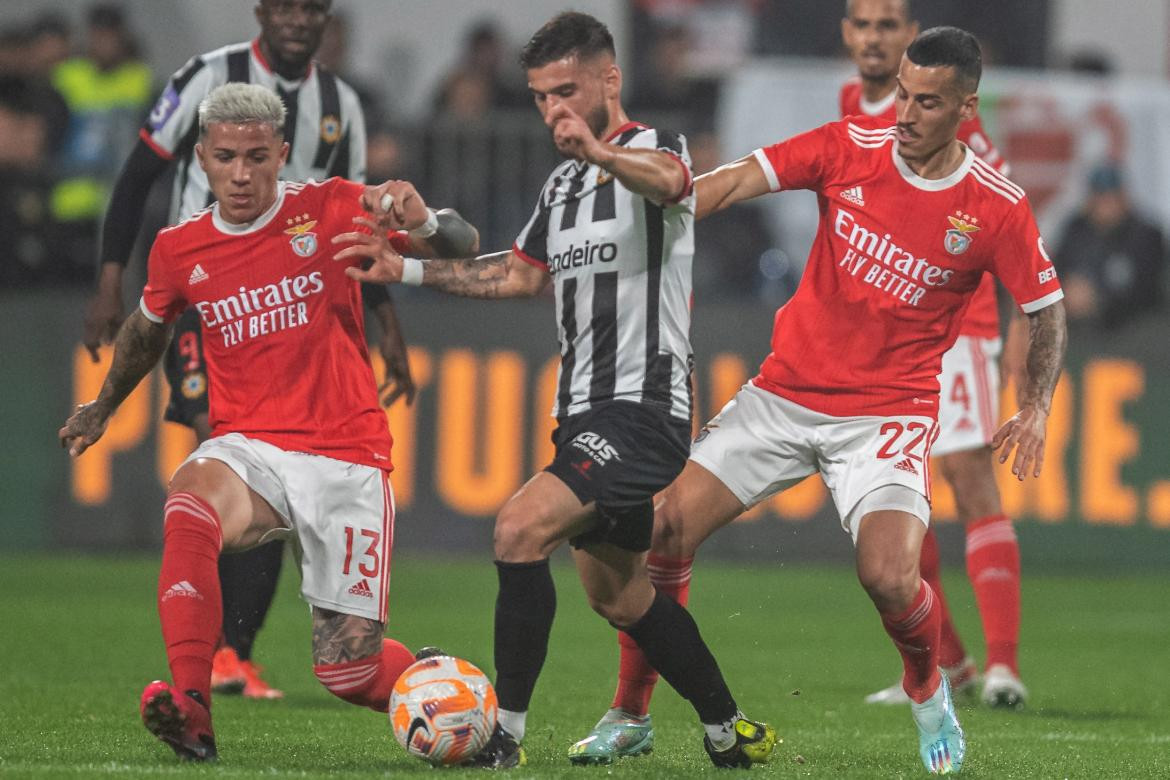 Enzo Fernández en el Benfica por la Copa de Portugal. Foto: EFE.