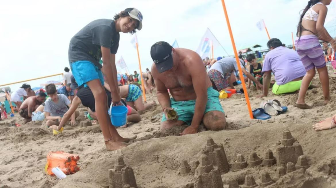 Concurso Nacional de Castillos y Figuras de Arena. Foto: gentileza La Costa.