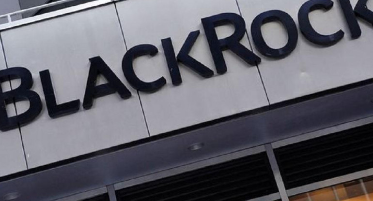 Logo de BlackRock en su sede de Nueva York. Reuters