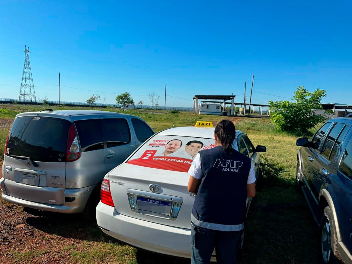 Operativo de Aduana por contrabando de combustible. Foto: Prensa.