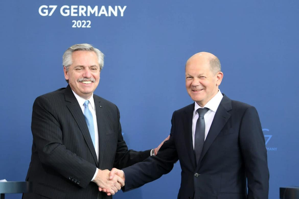 Alberto Fernández y Olaf Scholz en la Cumbre del G7. Foto: NA.