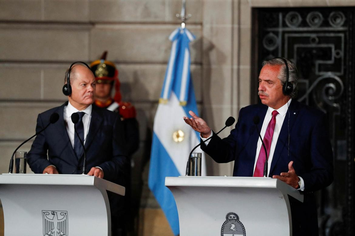 El presidente Alberto Fernández recibe al canciller alemán Olaf Scholz en el palacio San Martín. Foto NA