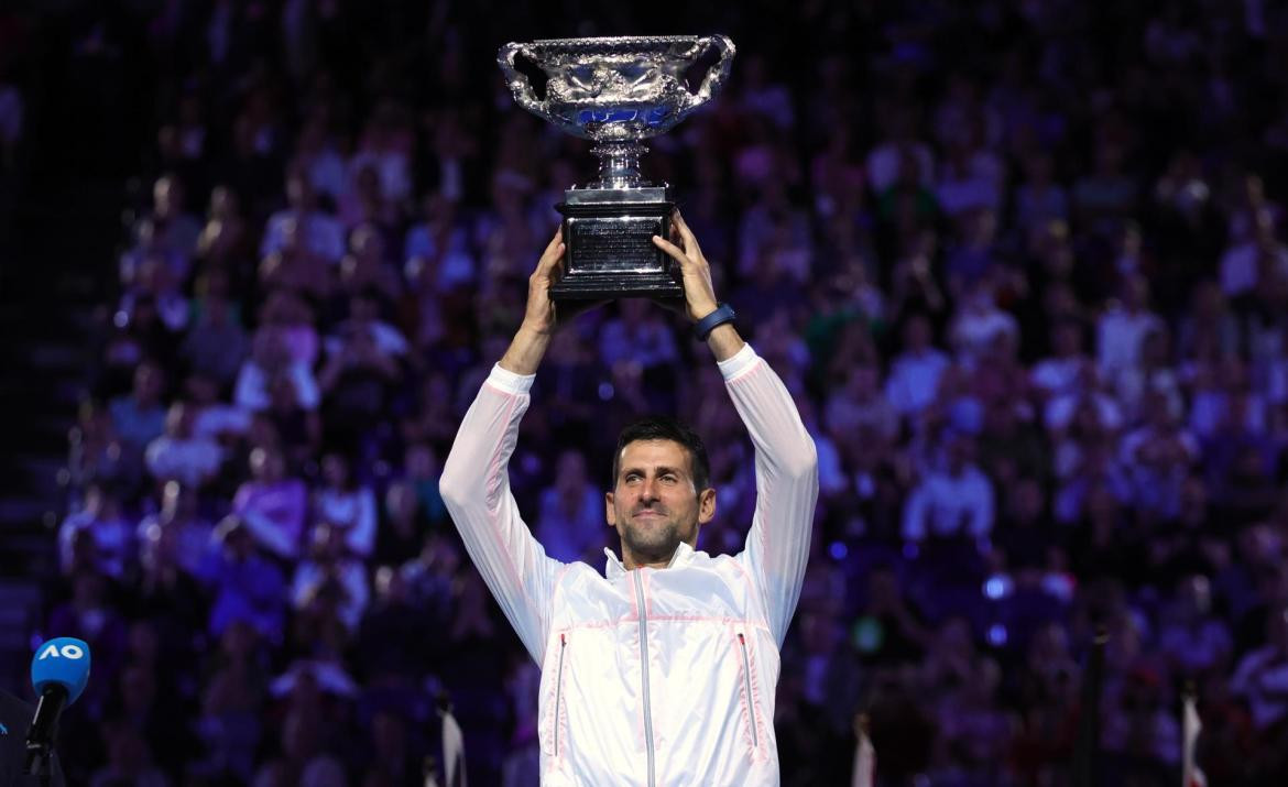 Djokovic con la copa. Foto: EFE.