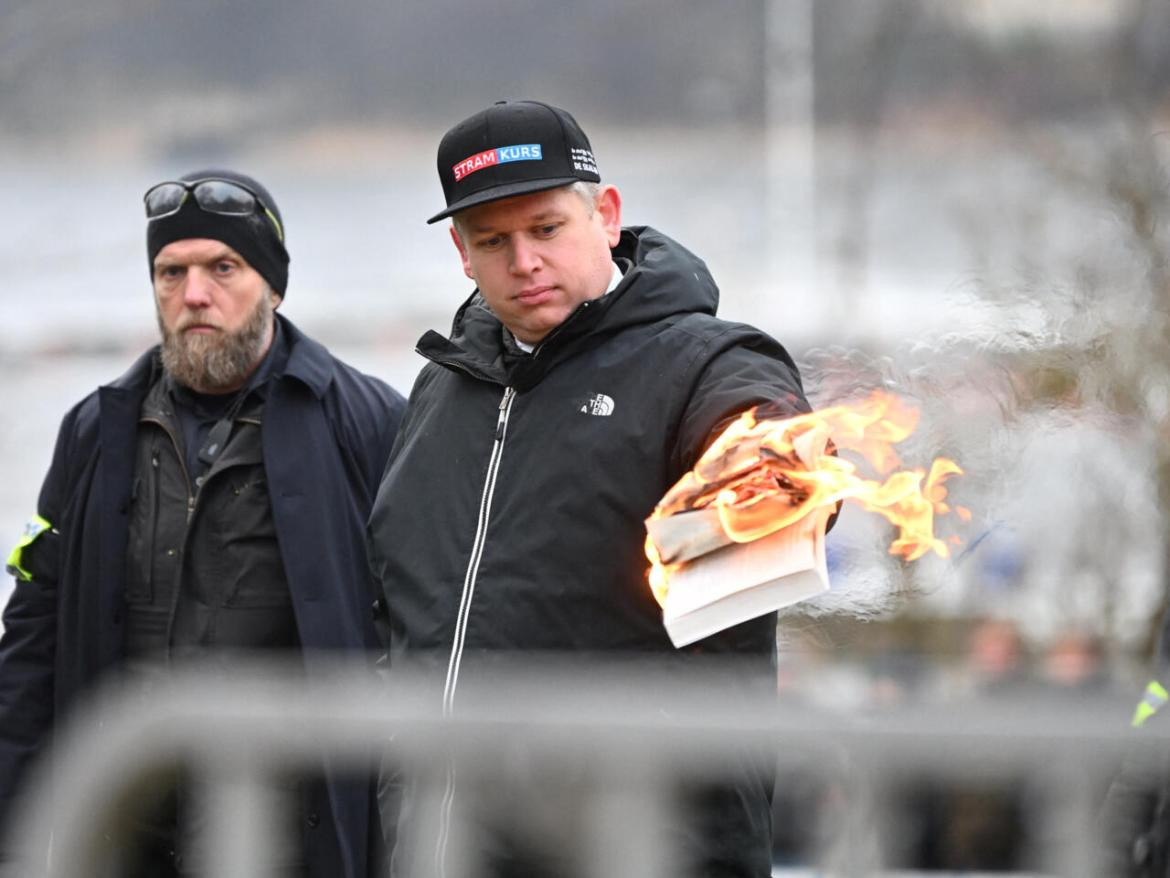 Quema de Corán en Suecia. Foto: REUTERS