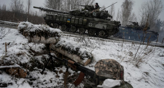 Militares ucranianos asisten a ejercicios de las fuerzas armadas en la frontera con Bielorrusia cerca de Chernobyl_Foto Reuters