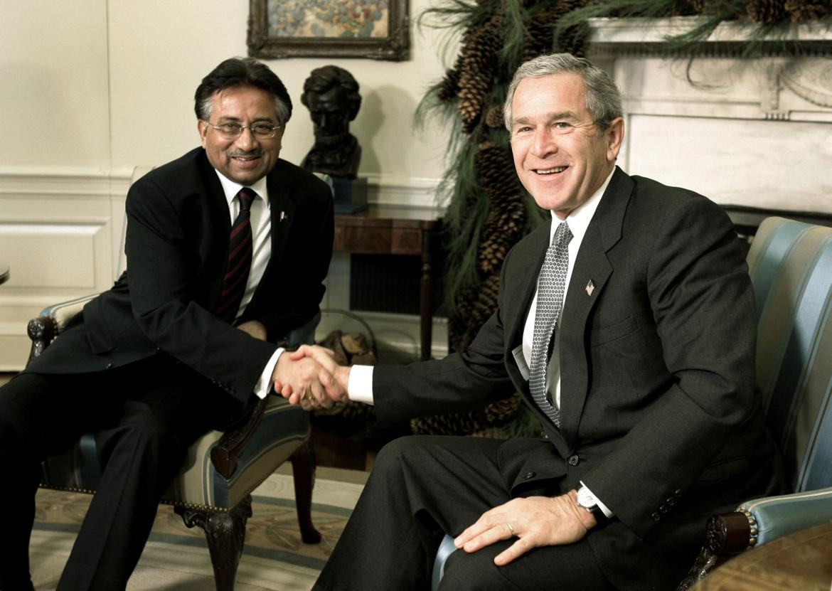 Pervez Musharraf, exdictador de Pakistán, George Bush, Reuters