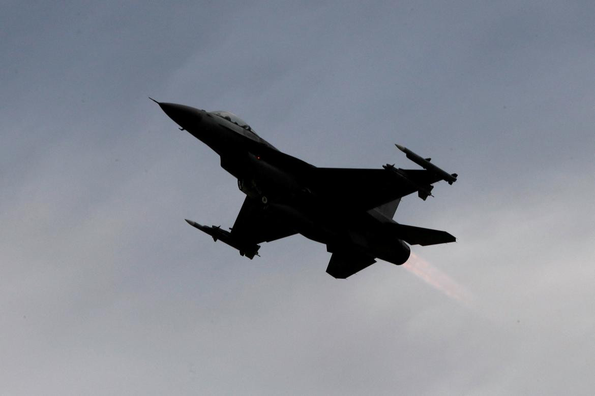 Aviones F-16, guerra en Ucrania. Foto: REUTERS