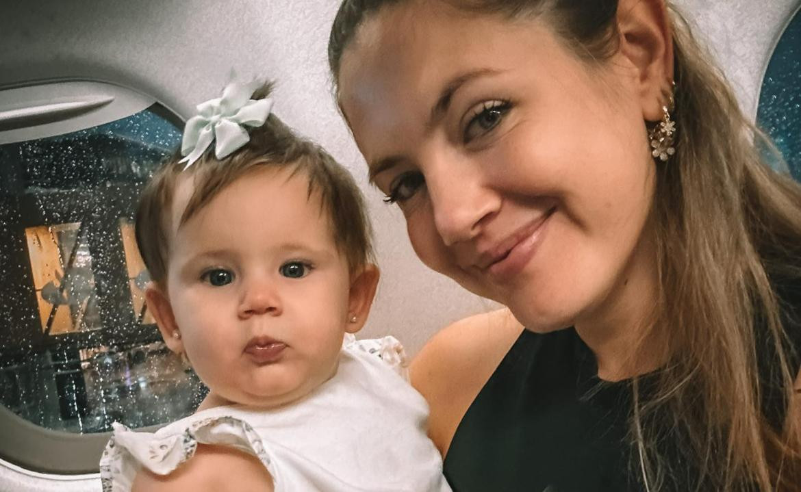 Stephanie Demner con su hija. Foto: Instagram.