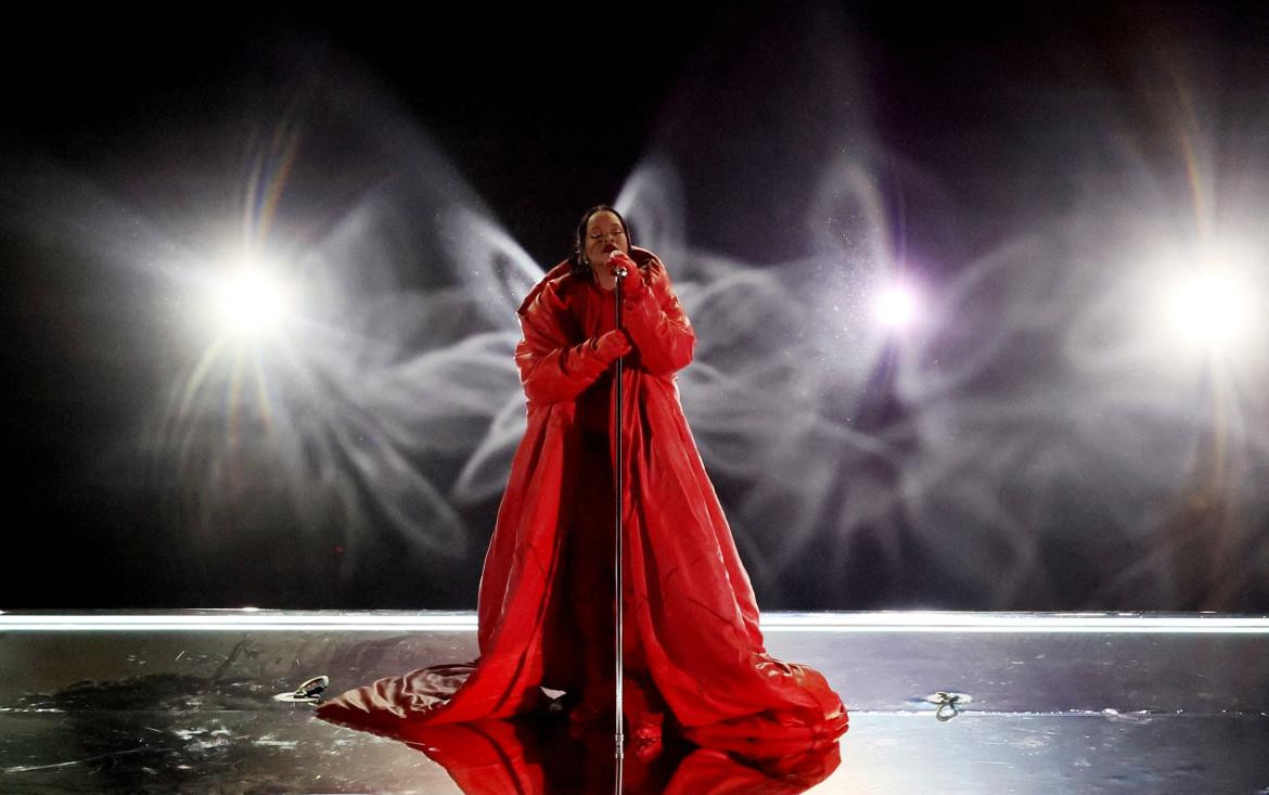 Rihanna en el Super Bowl. Foto Reuters