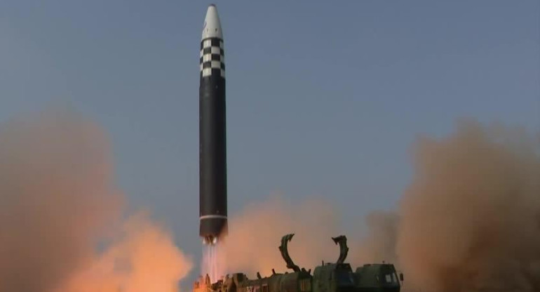 Corea del Norte lanzó un misil al mar de Japón_Reuters