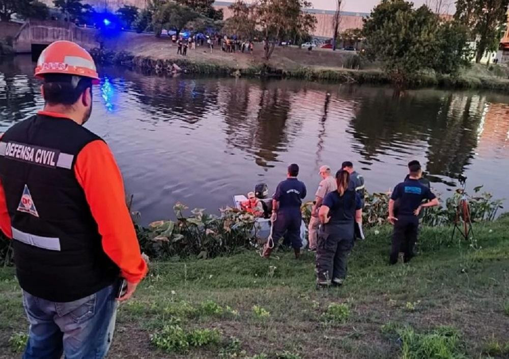 Operativo de búsqueda de joven desaparecido en el Riachuelo. Foto: NA