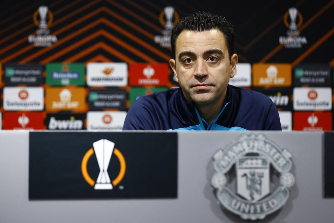 Conferencia de prensa de Xavi. Foto: REUTERS.