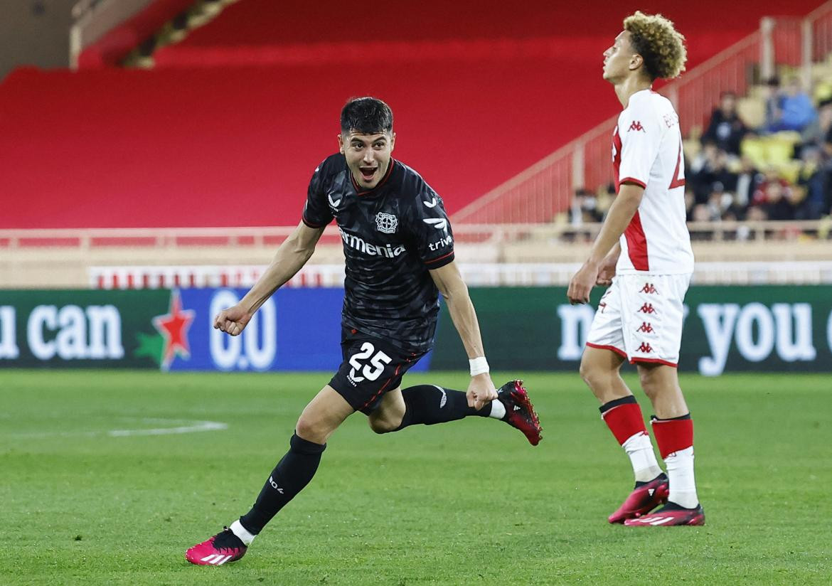 Exequiel Palacios; Mónaco vs. Bayer Leverkusen. Foto: Reuters.