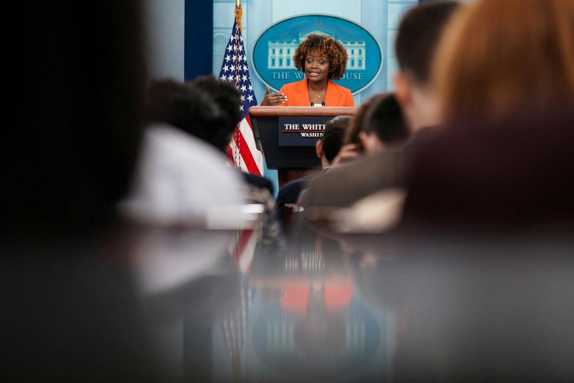 Karine Jean-Pierre, vocera de la Casa Blanca 2. Foto: Reuters.