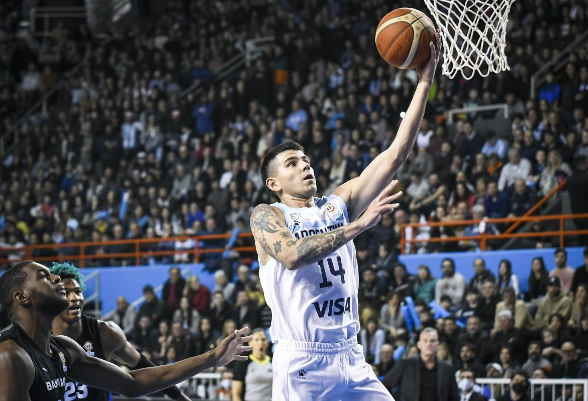 Gabriel Deck en la Selección de básquet.