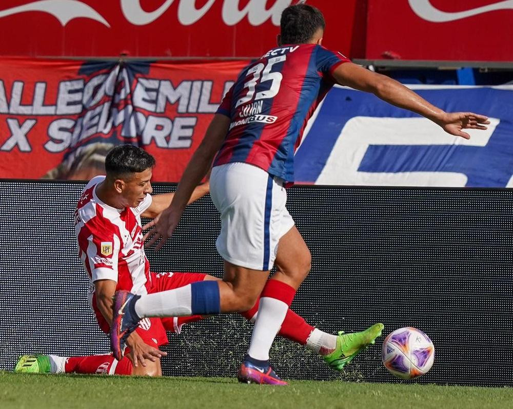 San Lorenzo vs. Unión. Foto: Twitter @clubaunion