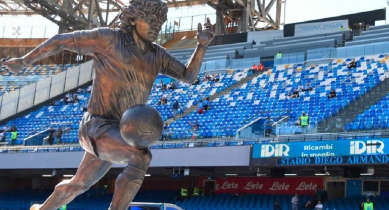 La estatua de Maradona que fue removida de Nápoles. Foto: Télam.